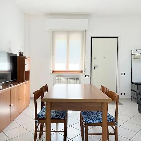 דירה C019 - Camerano, Ampio Trilocale Con Wifi קמראנו