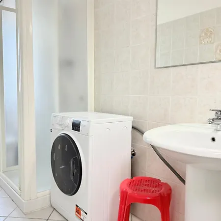 C019 - Camerano, Ampio Trilocale Con Wifi *